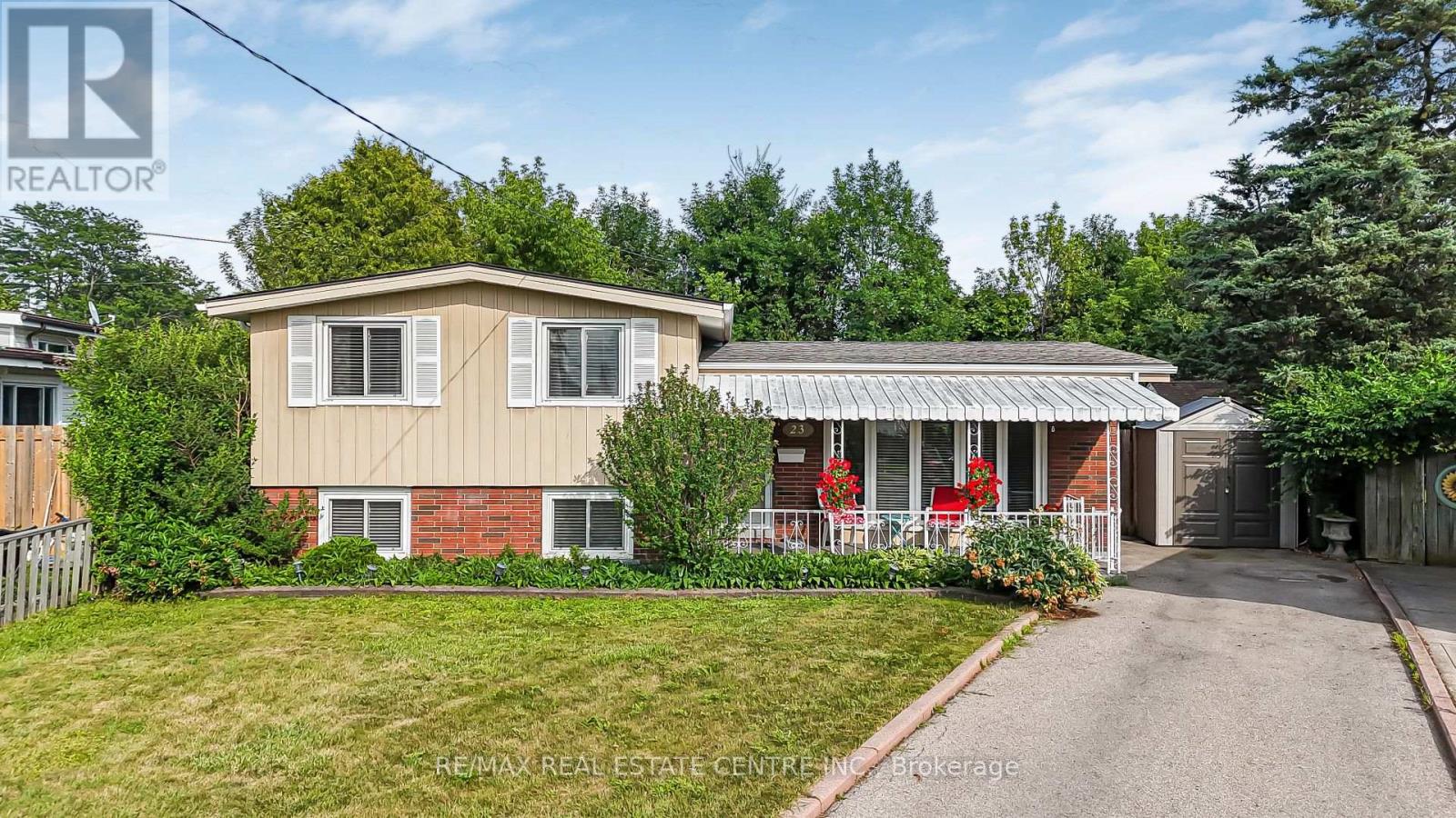 23 Coral Drive, Hamilton, Ontario  L8V 2N4 - Photo 1 - X12426451