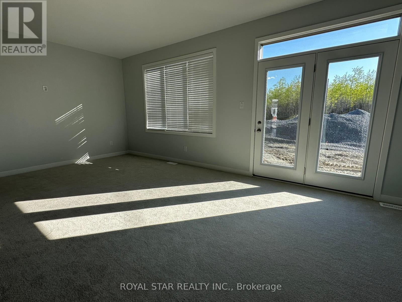 238 Billrian Crescent, Ottawa, Ontario  K2S 3A5 - Photo 11 - X12426461