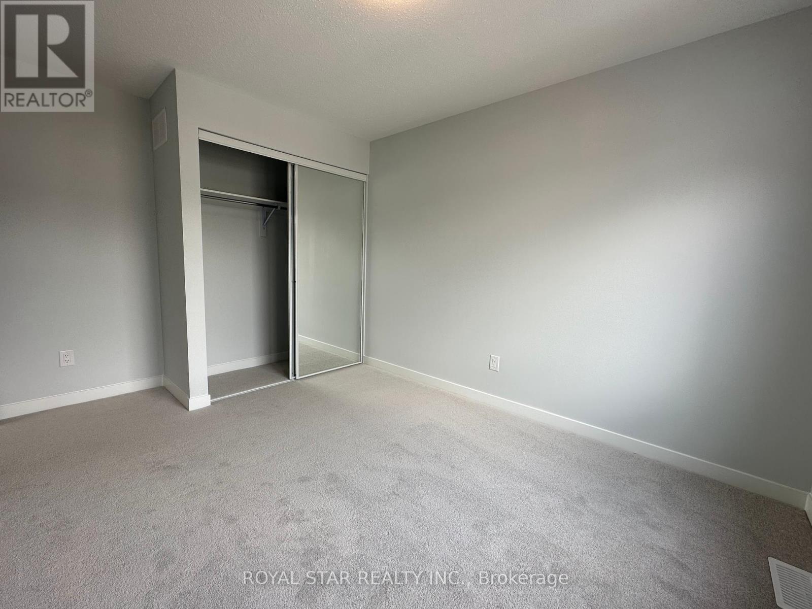 238 Billrian Crescent, Ottawa, Ontario  K2S 3A5 - Photo 15 - X12426461
