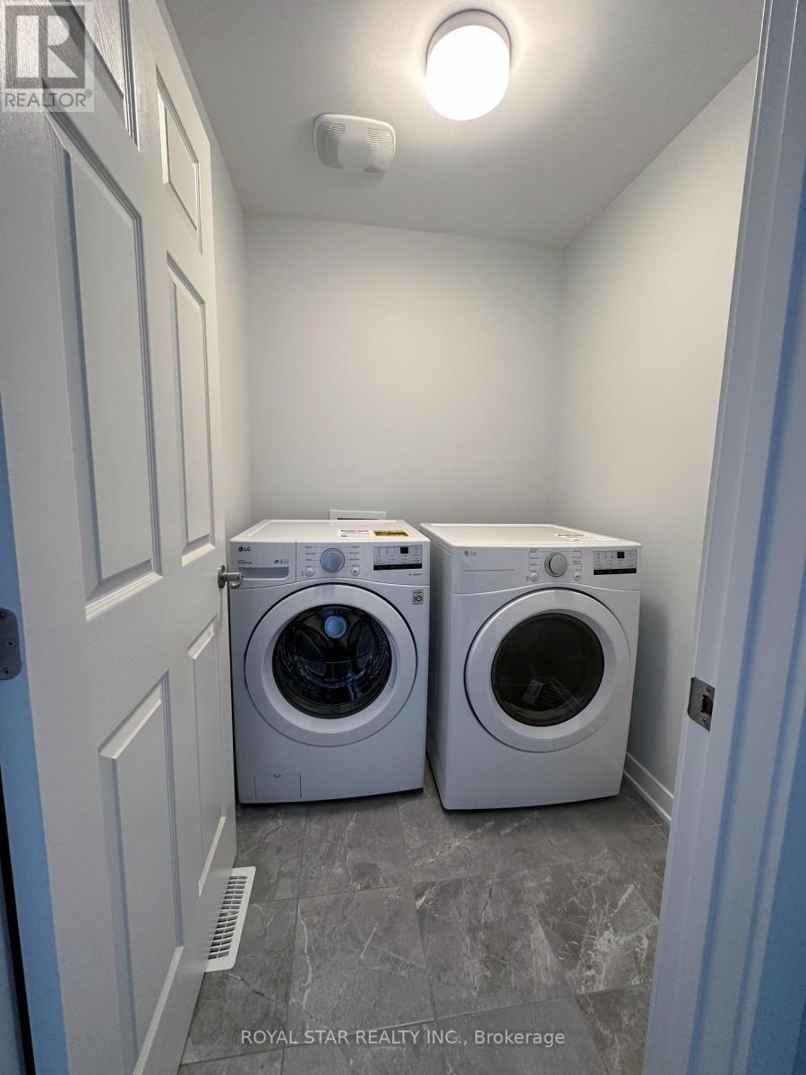 238 Billrian Crescent, Ottawa, Ontario  K2S 3A5 - Photo 20 - X12426461