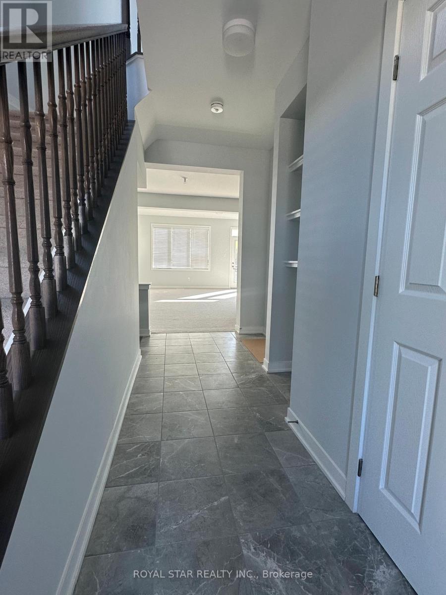 238 Billrian Crescent, Ottawa, Ontario  K2S 3A5 - Photo 5 - X12426461