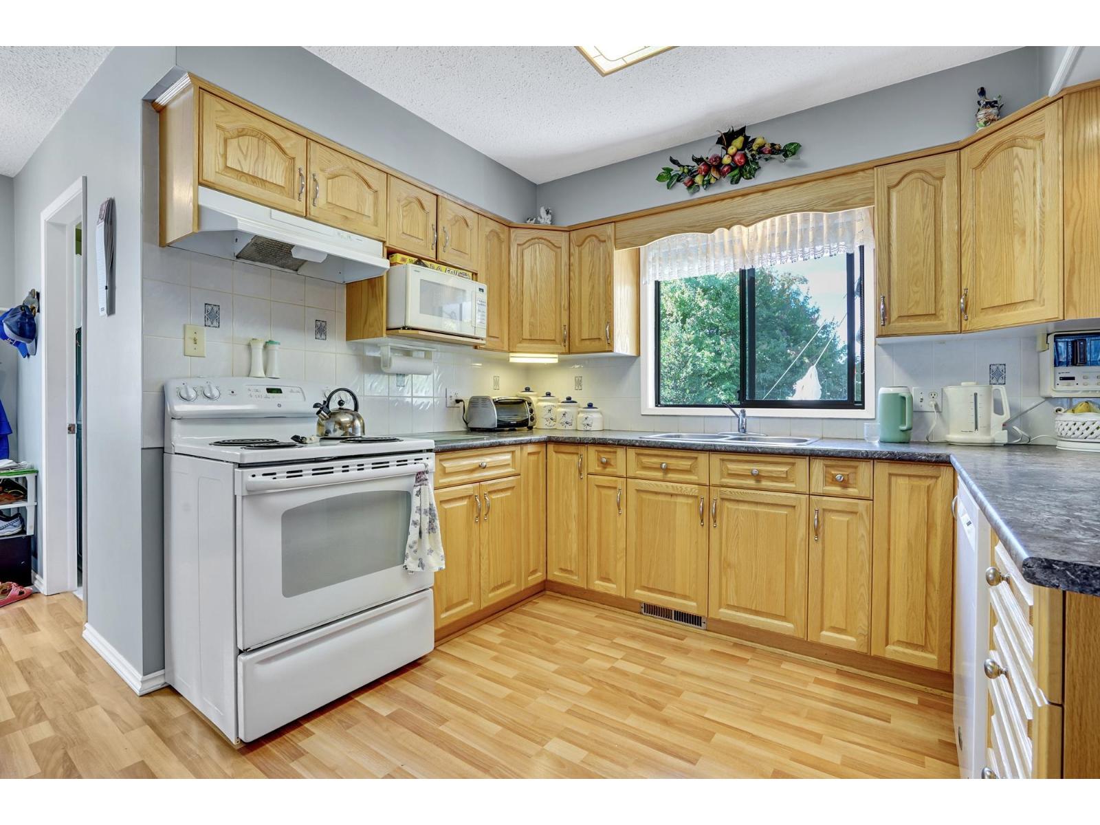 2495 Sugarpine Street, Abbotsford, British Columbia  V2T 3M7 - Photo 6 - R3051659