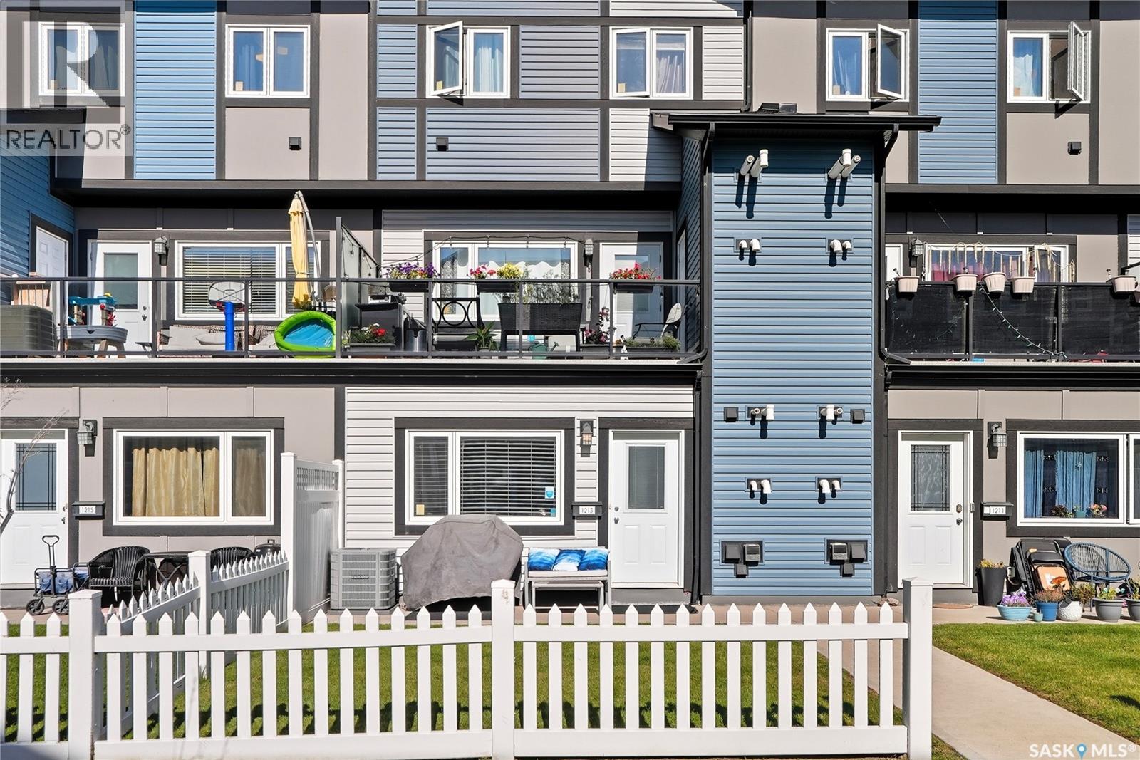 1213 130 Marlatte Crescent, Saskatoon, Saskatchewan  S7W 0W1 - Photo 4 - SK019357