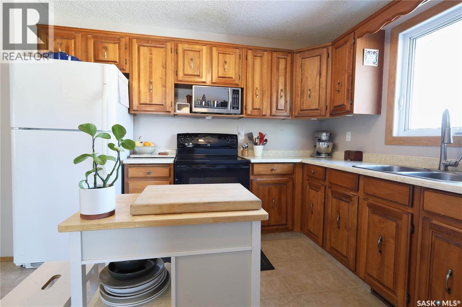 101 3rd Street W, Langham, Saskatchewan  S0K 2K0 - Photo 12 - SK019251