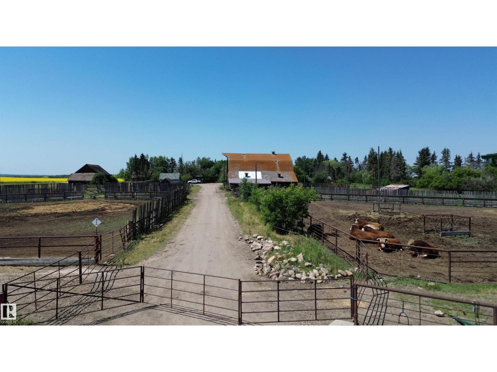 55107 Rge Rd 271, Rural Sturgeon County, Alberta  T8R 1W4 - Photo 13 - E4459447