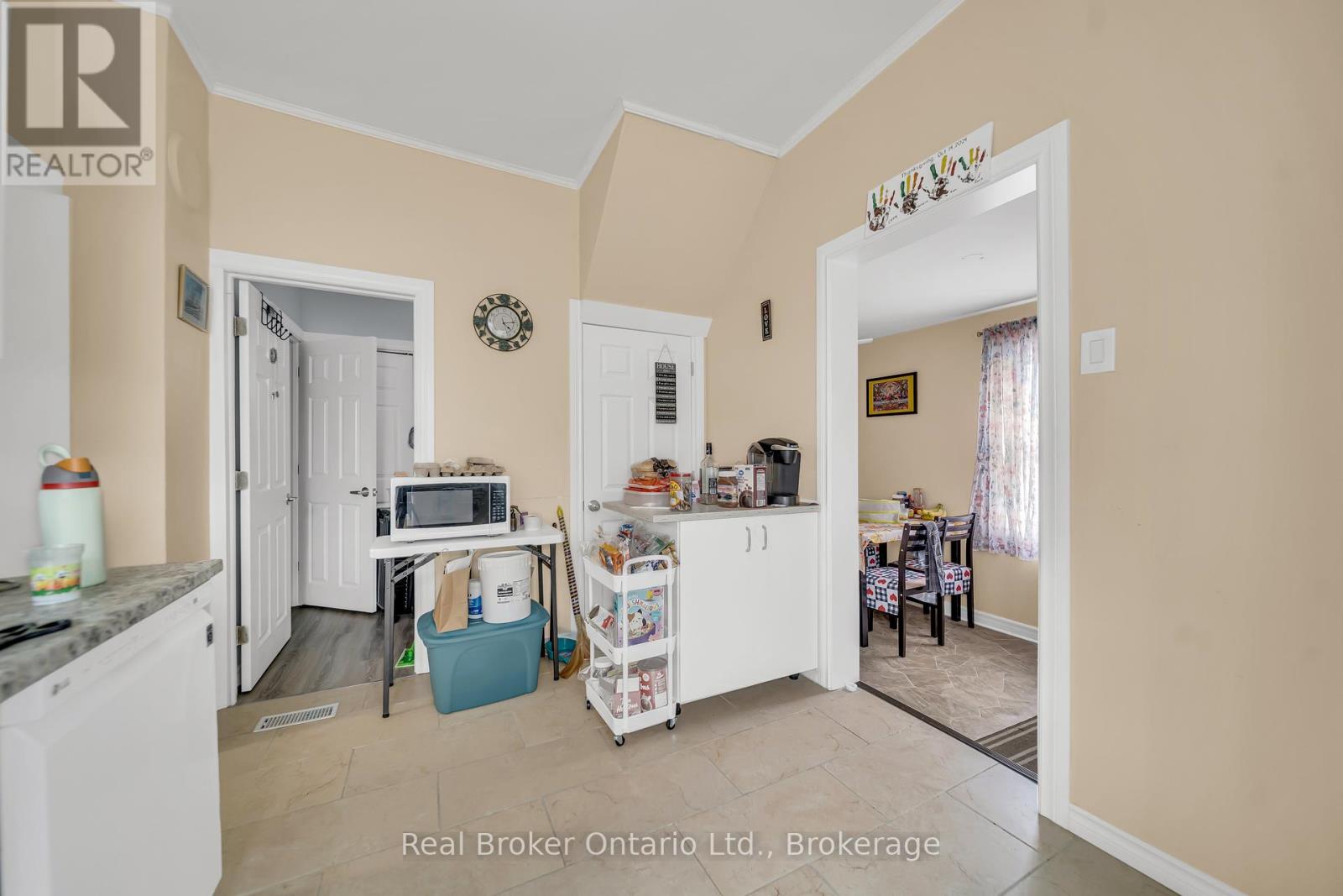 5464 Lewis Avenue, Niagara Falls, Ontario  L2G 3R7 - Photo 14 - X12424757