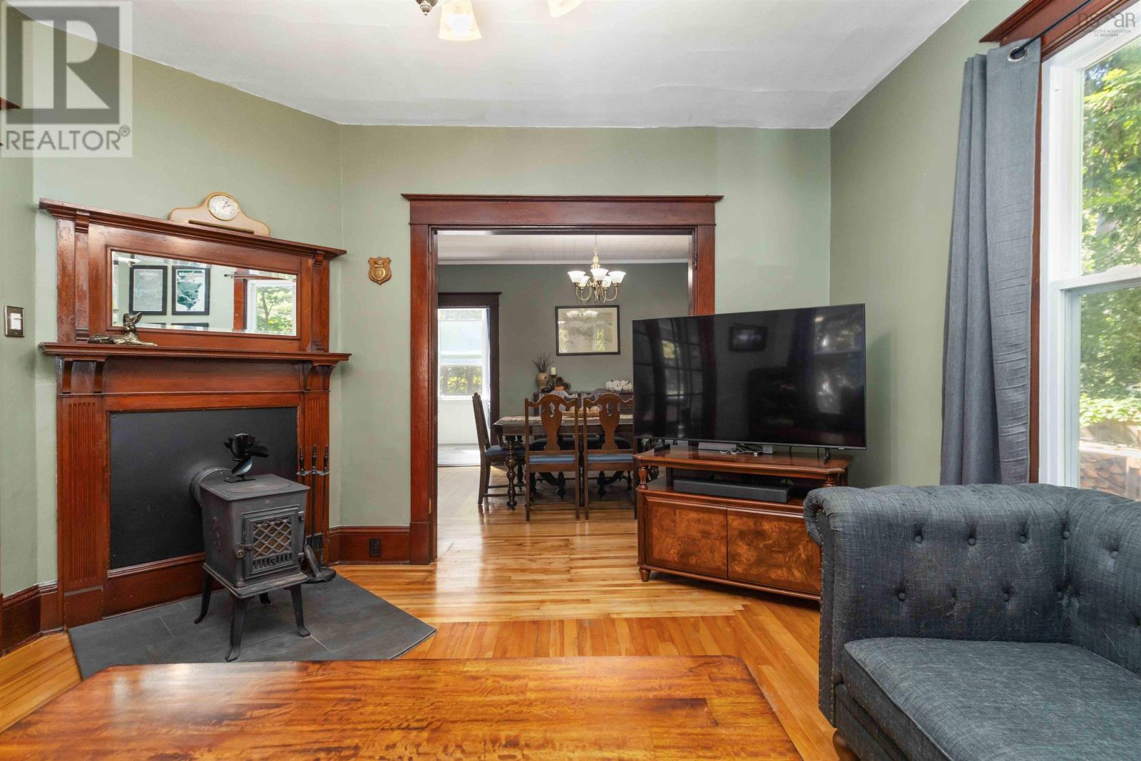 61 York Street, Bridgewater, Nova Scotia  B4V 1R1 - Photo 8 - 202524338