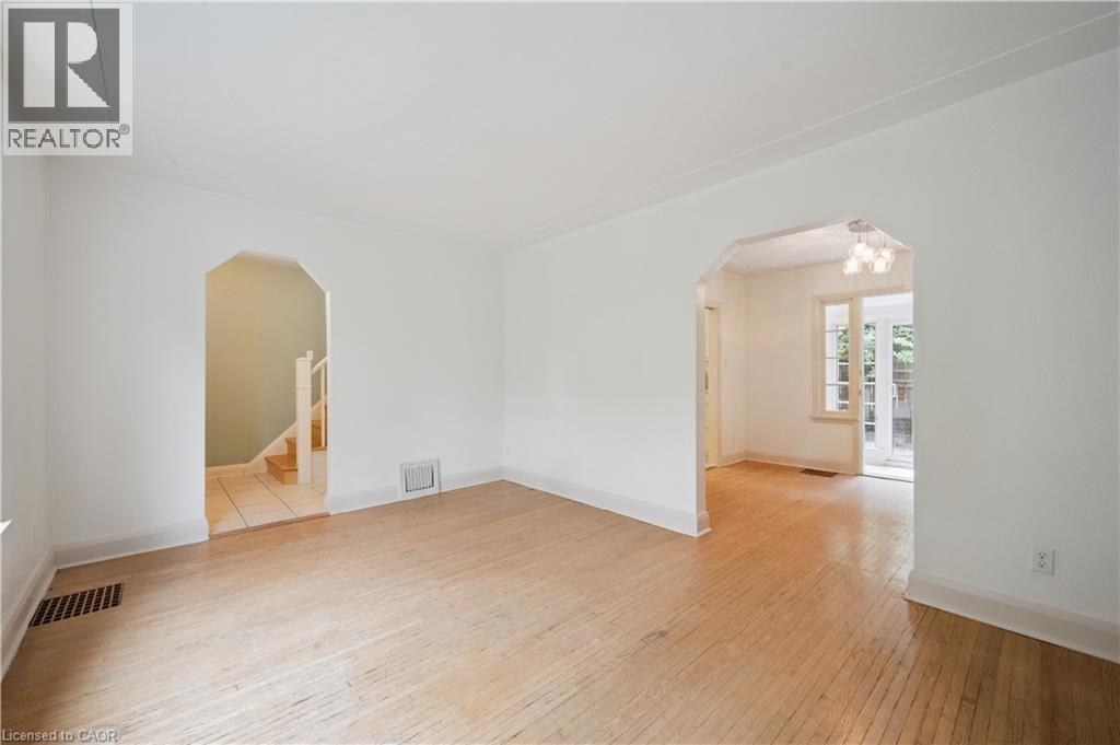 103 Dunbar Road S, Waterloo, Ontario  N2L 2E4 - Photo 10 - 40762642