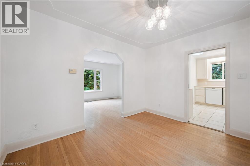 103 Dunbar Road S, Waterloo, Ontario  N2L 2E4 - Photo 13 - 40762642