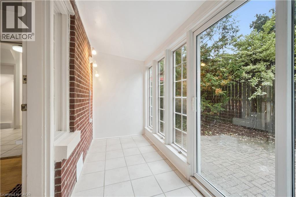 103 Dunbar Road S, Waterloo, Ontario  N2L 2E4 - Photo 17 - 40762642