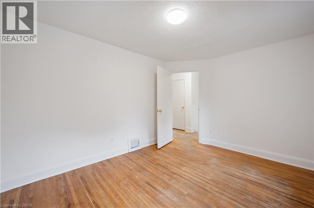 103 Dunbar Road S, Waterloo, Ontario  N2L 2E4 - Photo 30 - 40762642