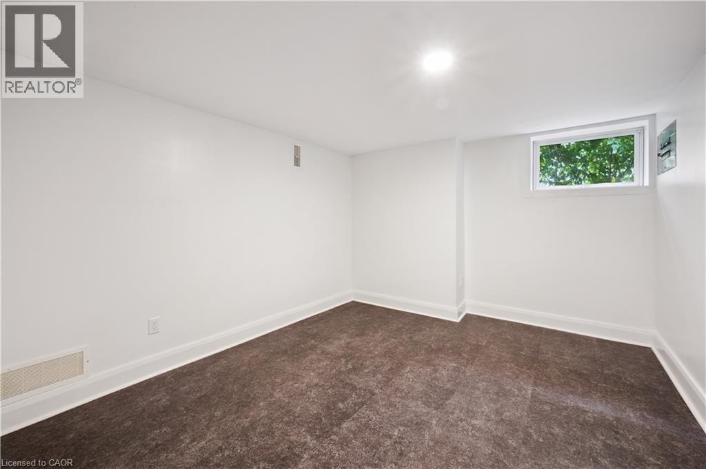 103 Dunbar Road S, Waterloo, Ontario  N2L 2E4 - Photo 34 - 40762642