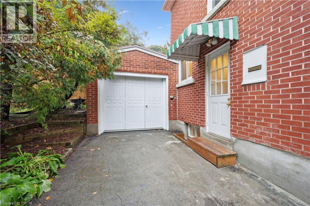 103 Dunbar Road S, Waterloo, Ontario  N2L 2E4 - Photo 41 - 40762642