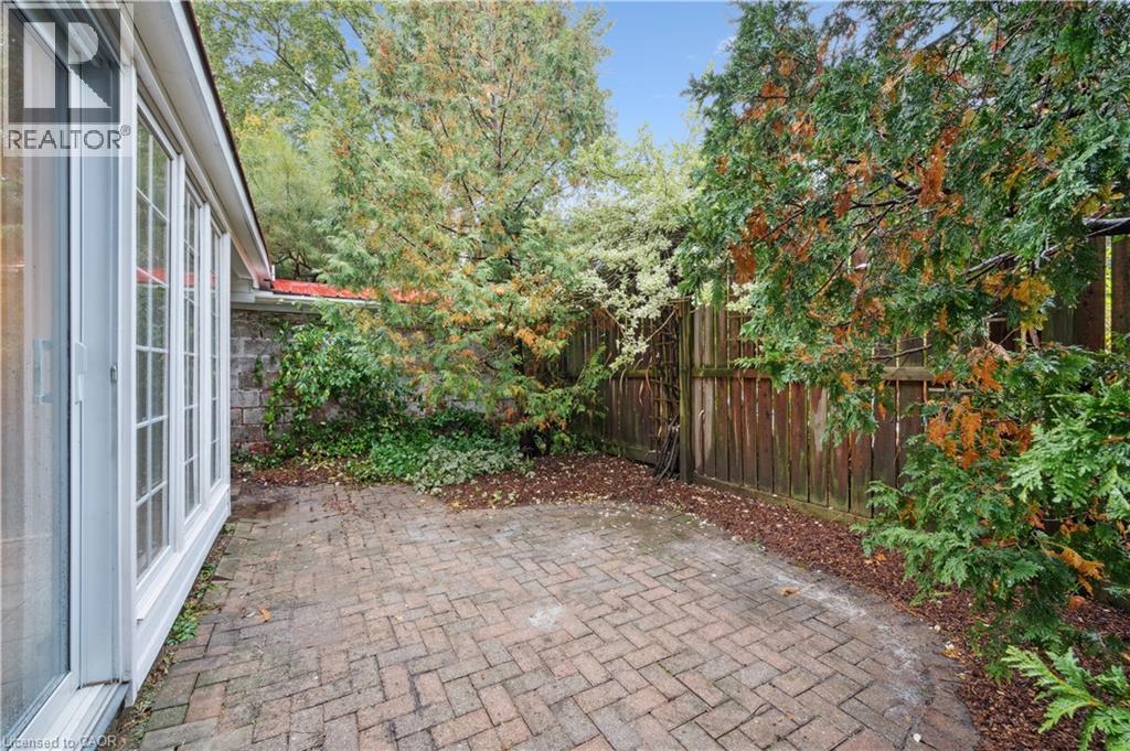 103 Dunbar Road S, Waterloo, Ontario  N2L 2E4 - Photo 43 - 40762642