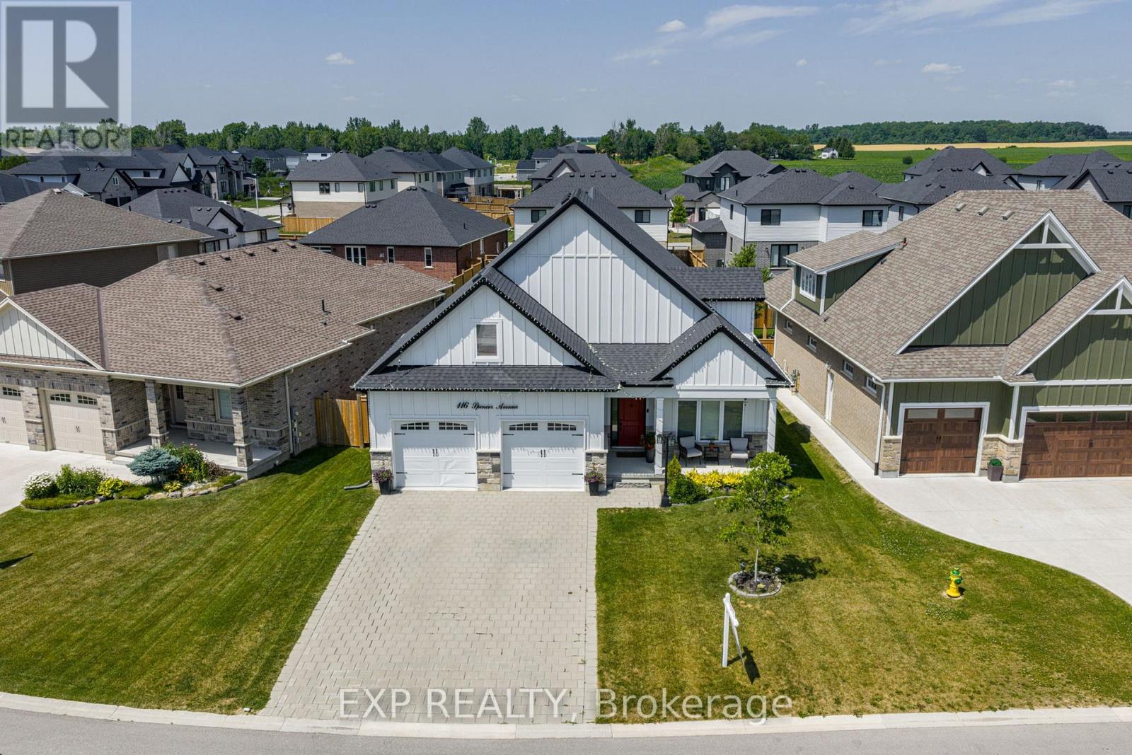 116 Spencer Avenue, Lucan Biddulph, Ontario  N0M 2J0 - Photo 3 - X12426635