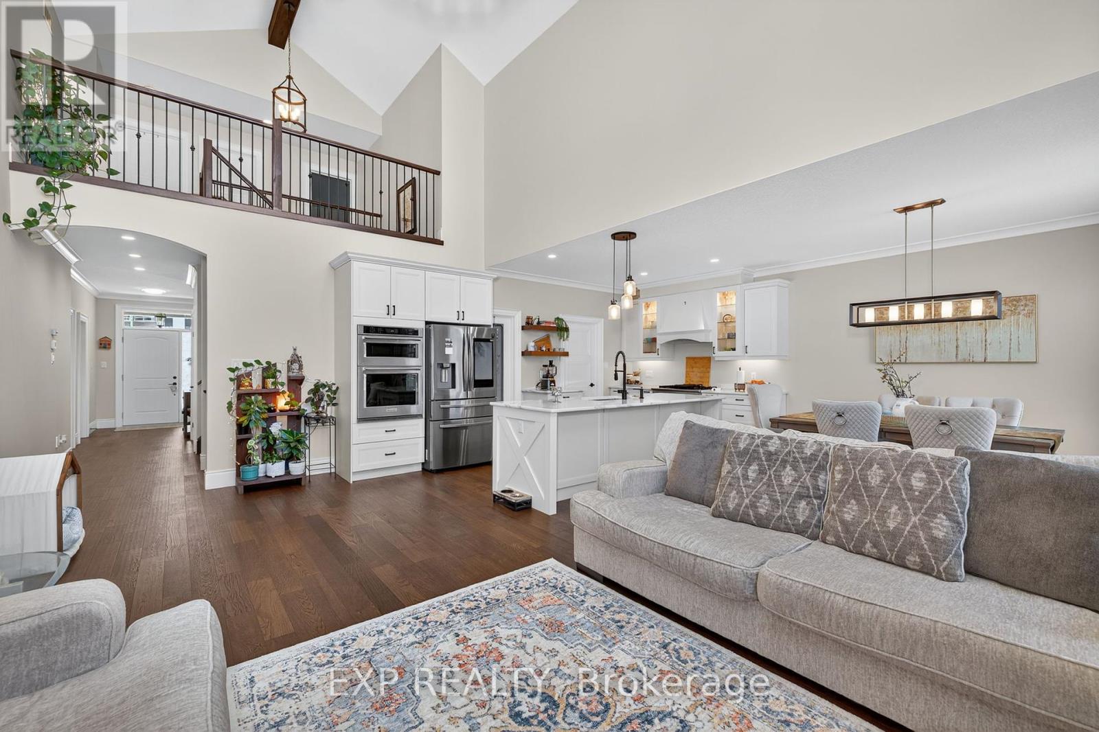 116 Spencer Avenue, Lucan Biddulph, Ontario  N0M 2J0 - Photo 6 - X12426635