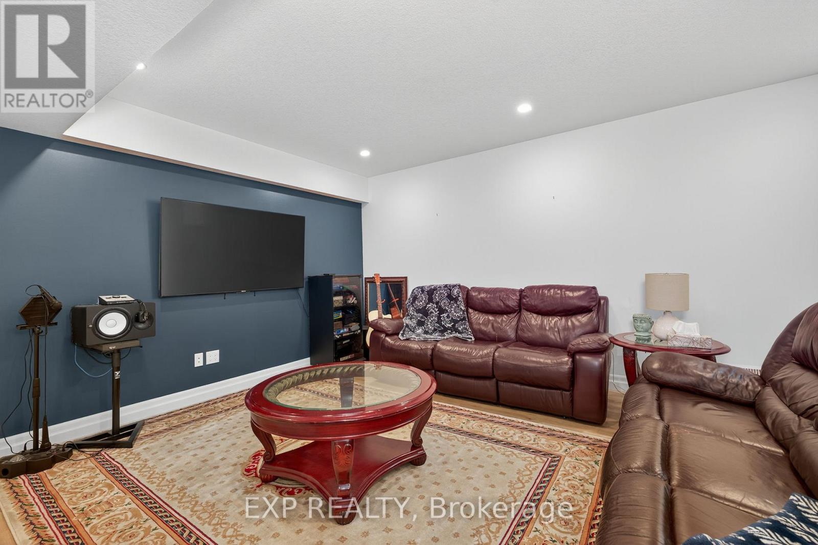 116 Spencer Avenue, Lucan Biddulph, Ontario  N0M 2J0 - Photo 8 - X12426635