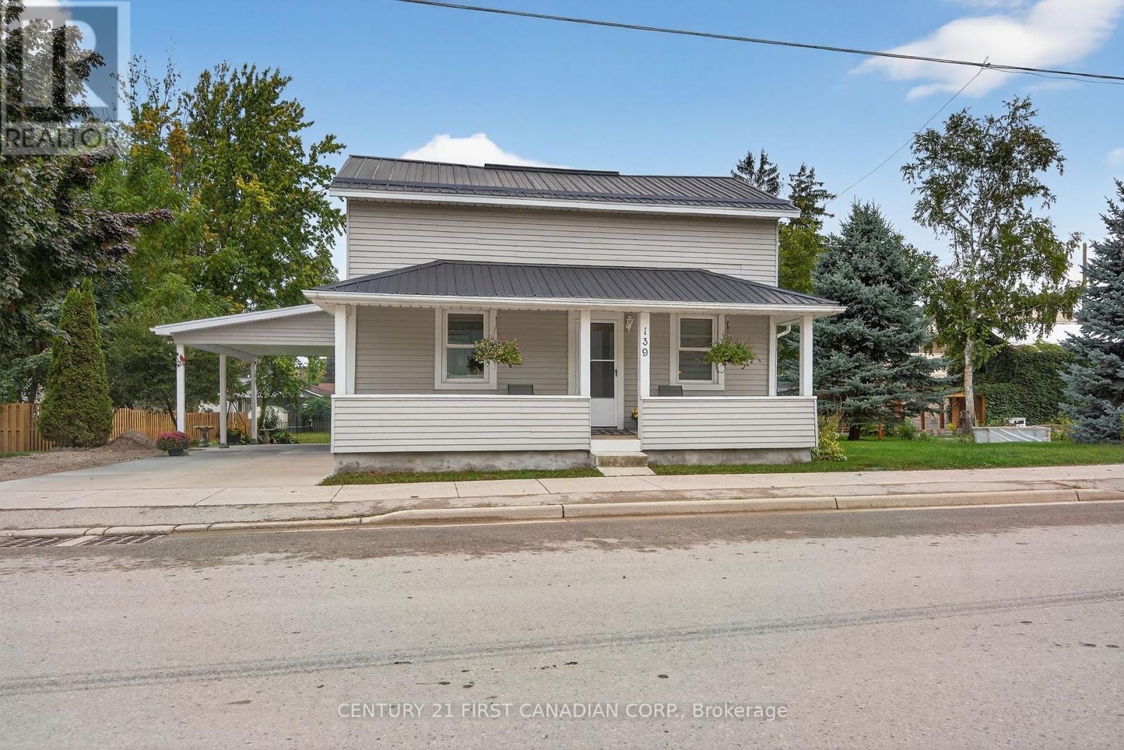 139 Centre Street, South Huron, Ontario  N0M 1N0 - Photo 1 - X12426643