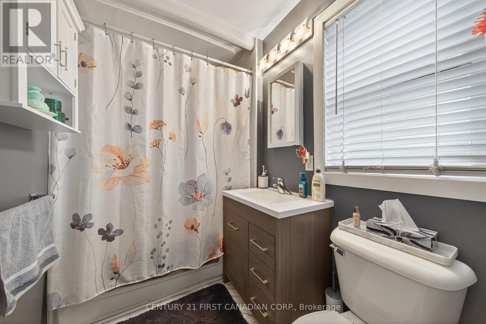 139 Centre Street, South Huron, Ontario  N0M 1N0 - Photo 13 - X12426643
