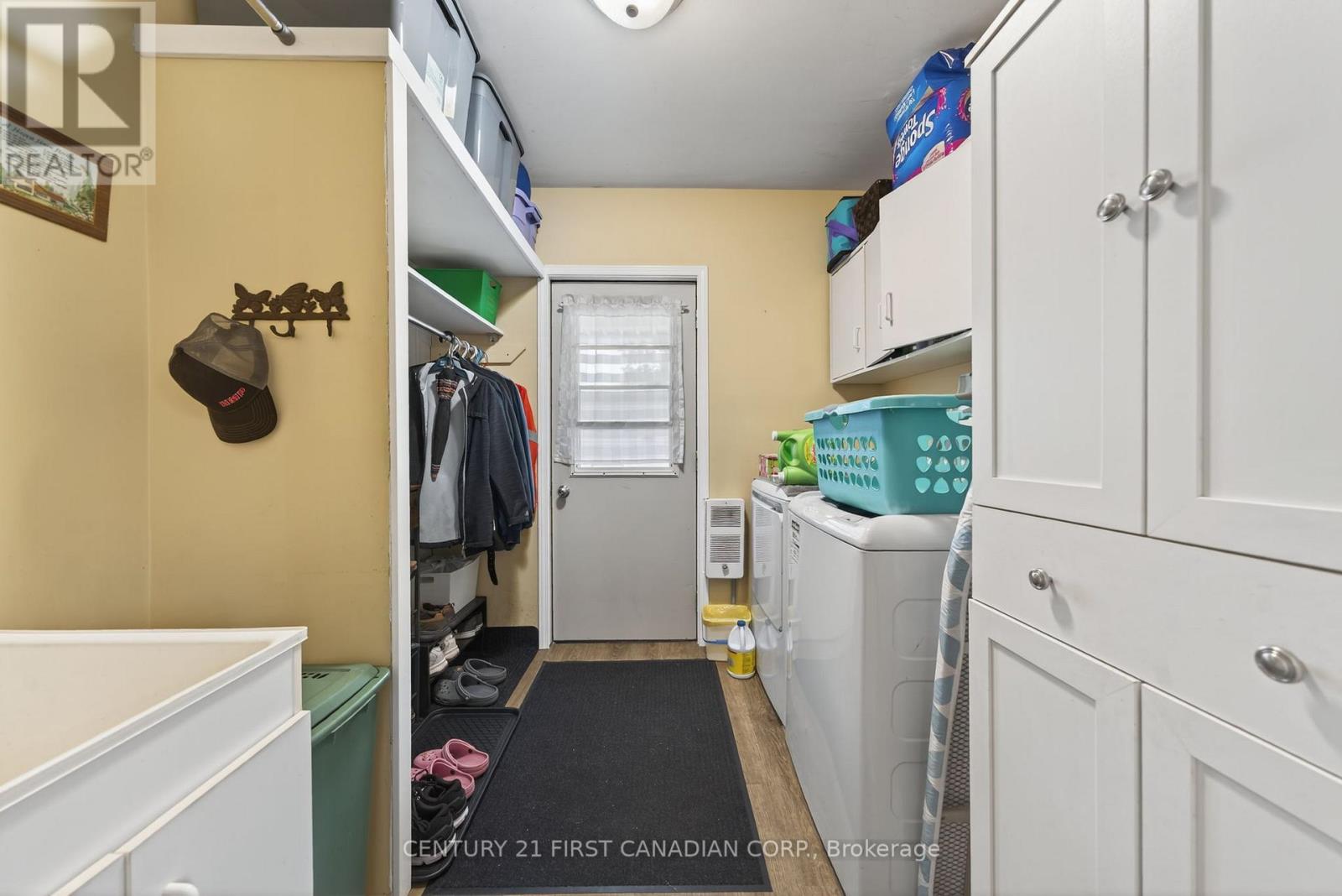 139 Centre Street, South Huron, Ontario  N0M 1N0 - Photo 14 - X12426643