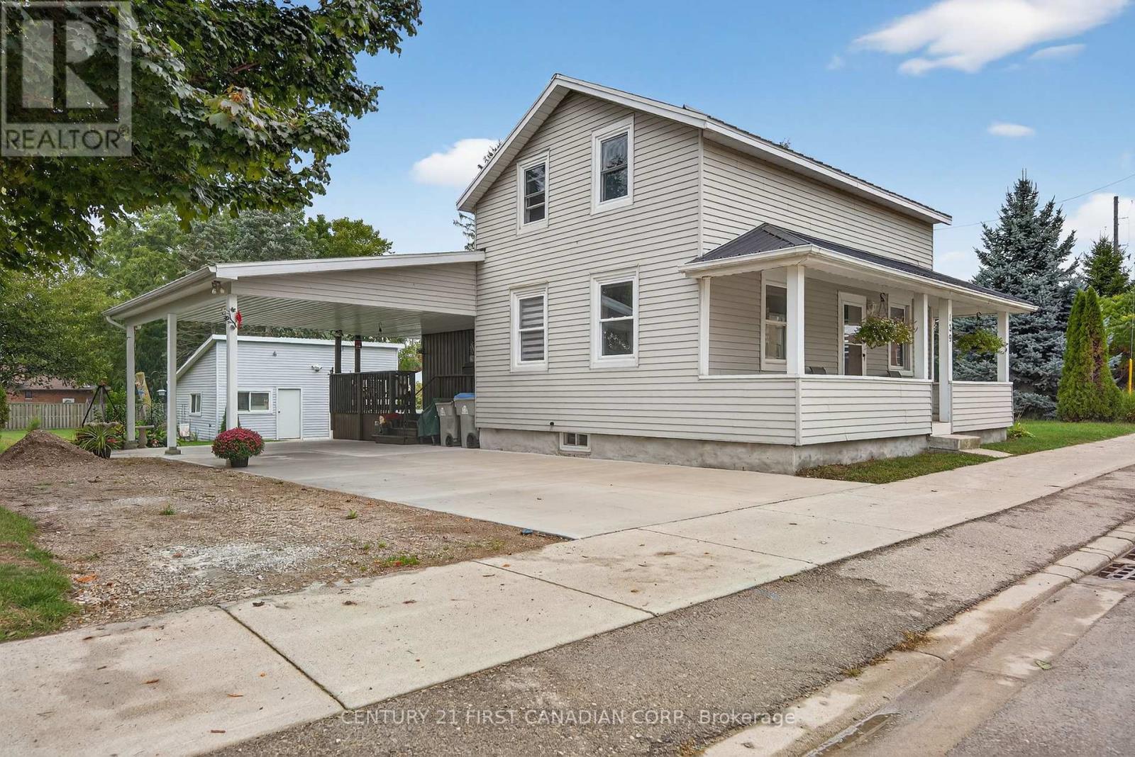 139 Centre Street, South Huron, Ontario  N0M 1N0 - Photo 2 - X12426643