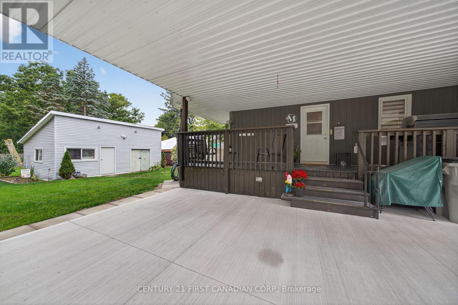 139 Centre Street, South Huron, Ontario  N0M 1N0 - Photo 22 - X12426643