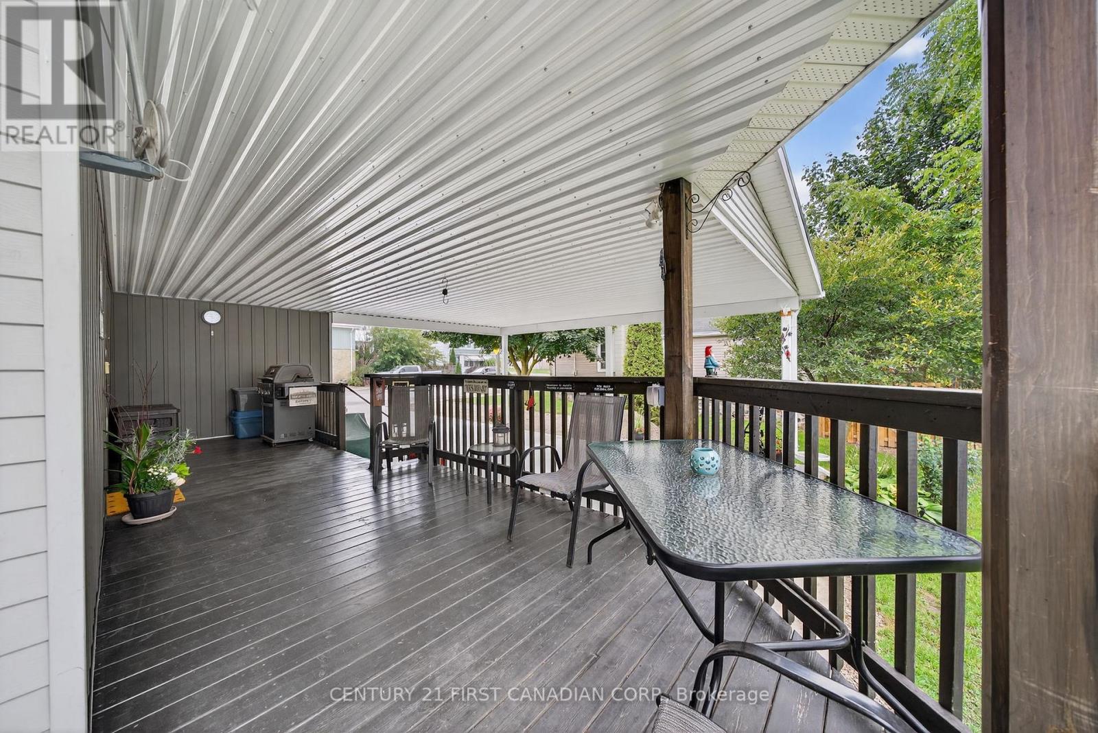 139 Centre Street, South Huron, Ontario  N0M 1N0 - Photo 24 - X12426643