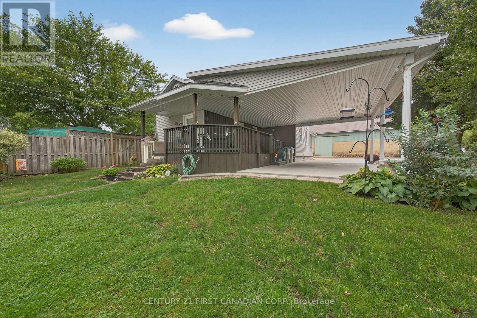 139 Centre Street, South Huron, Ontario  N0M 1N0 - Photo 27 - X12426643
