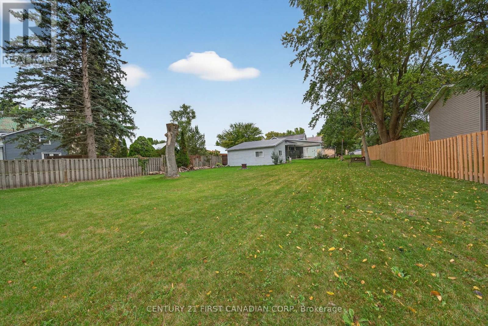 139 Centre Street, South Huron, Ontario  N0M 1N0 - Photo 30 - X12426643