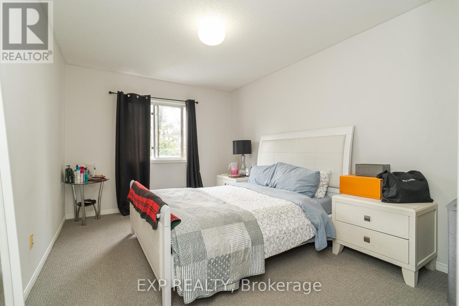 86 Furlong Crescent, Ottawa, Ontario  K2M 2H9 - Photo 18 - X12426628