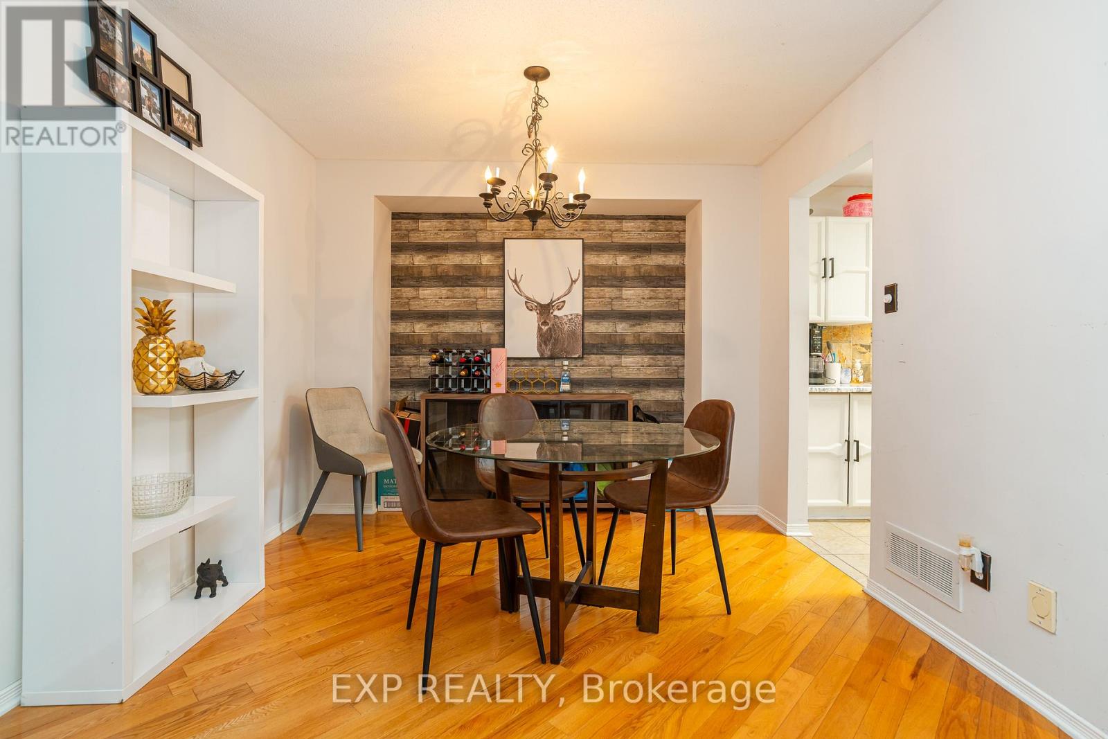 86 Furlong Crescent, Ottawa, Ontario  K2M 2H9 - Photo 7 - X12426628
