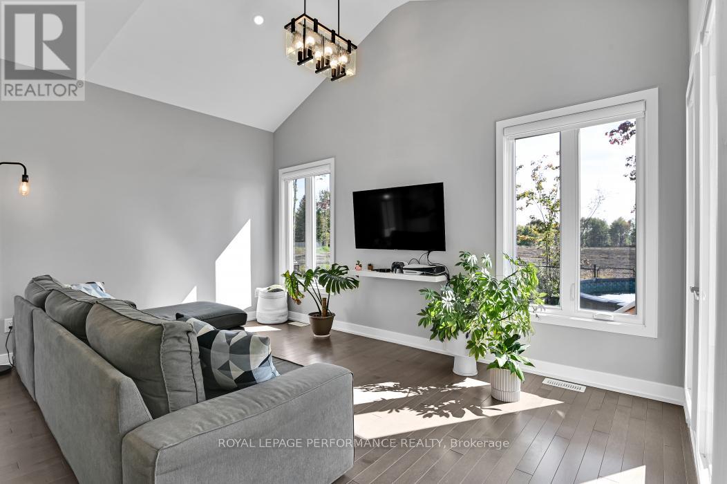 9 Dune Street, The Nation, Ontario  K0A 2M0 - Photo 10 - X12426666