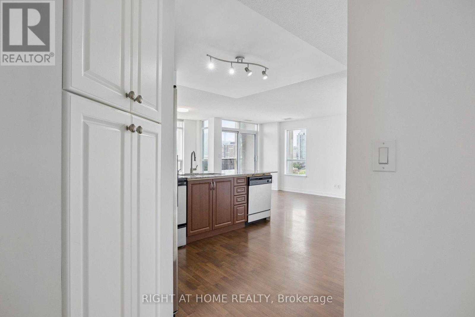 1203 - 225 Wellesley Street E, Toronto, Ontario  M4X 1X8 - Photo 34 - C12426470