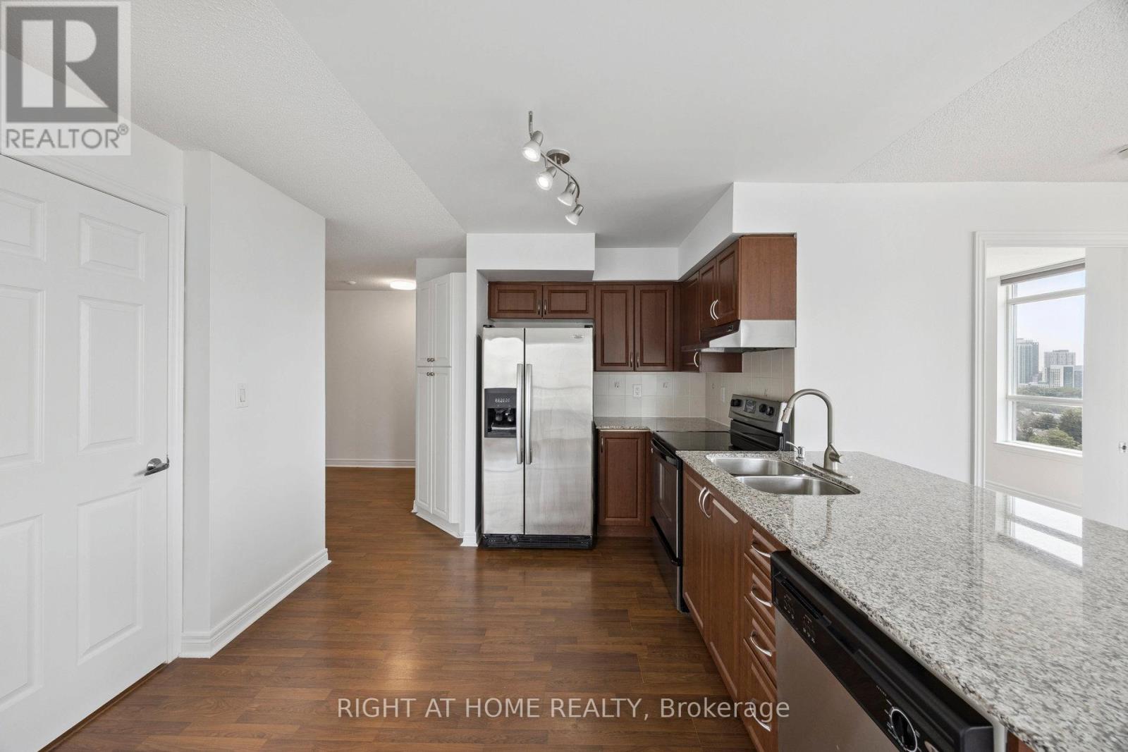 1203 - 225 Wellesley Street E, Toronto, Ontario  M4X 1X8 - Photo 6 - C12426470