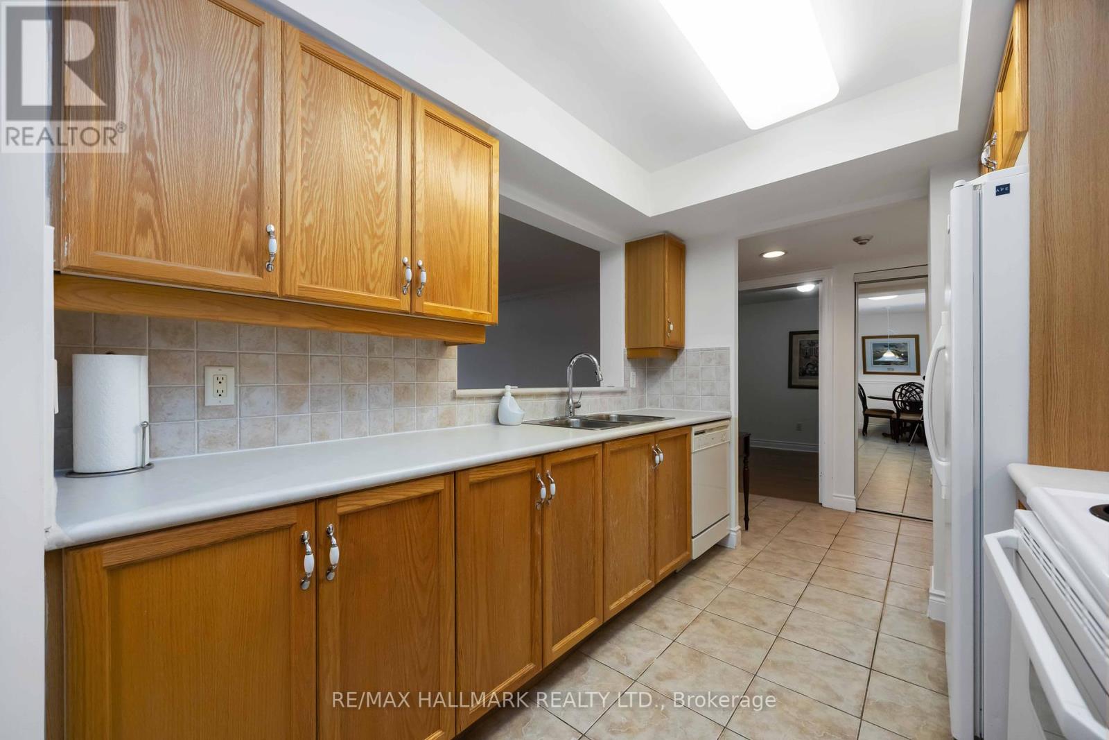 705 - 880 Grandview Way, Toronto, Ontario  M2N 7B2 - Photo 9 - C12426515