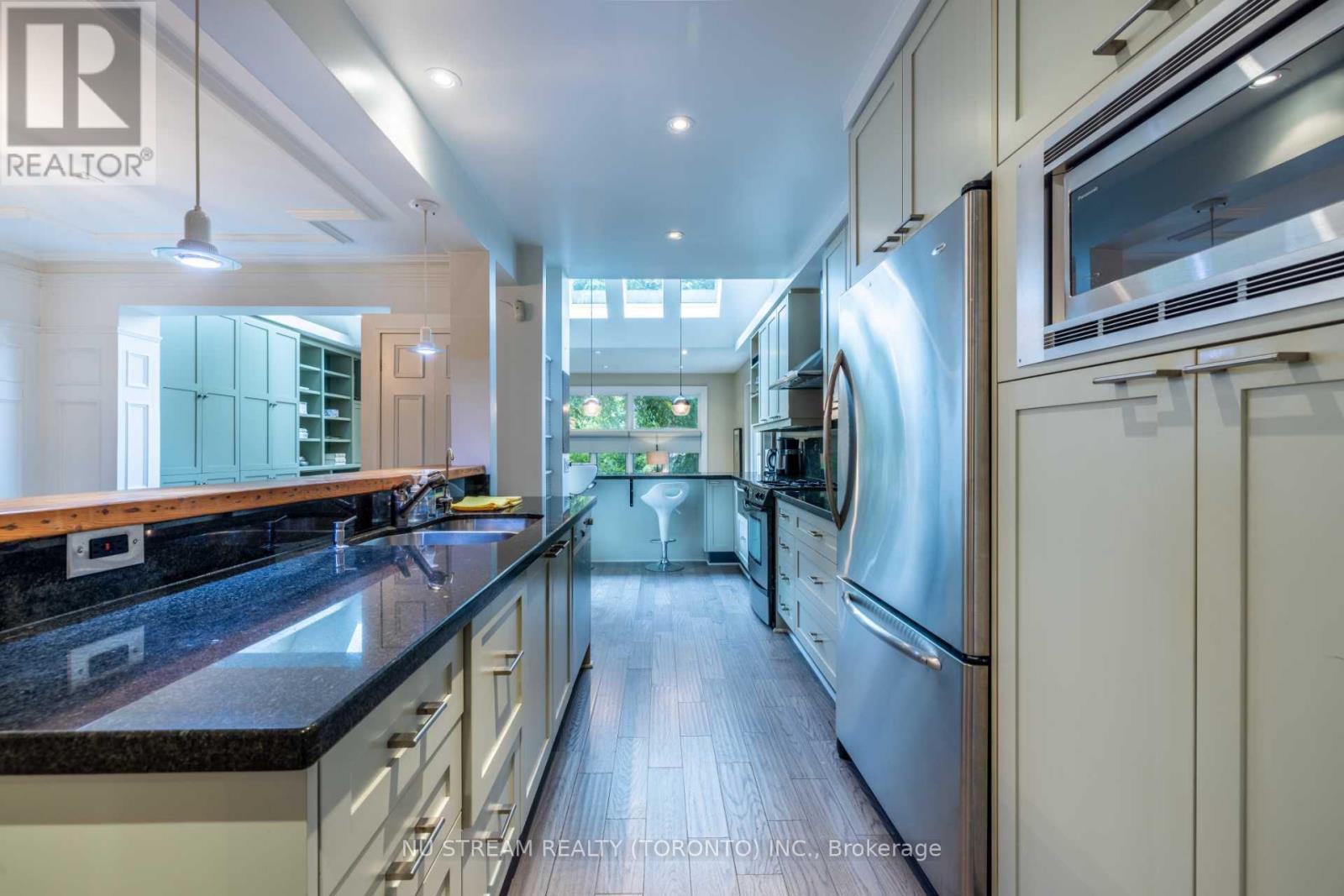 Main+upper 119 Lascelles Boulevard, Toronto, Ontario  M5P 2E5 - Photo 5 - C12426517