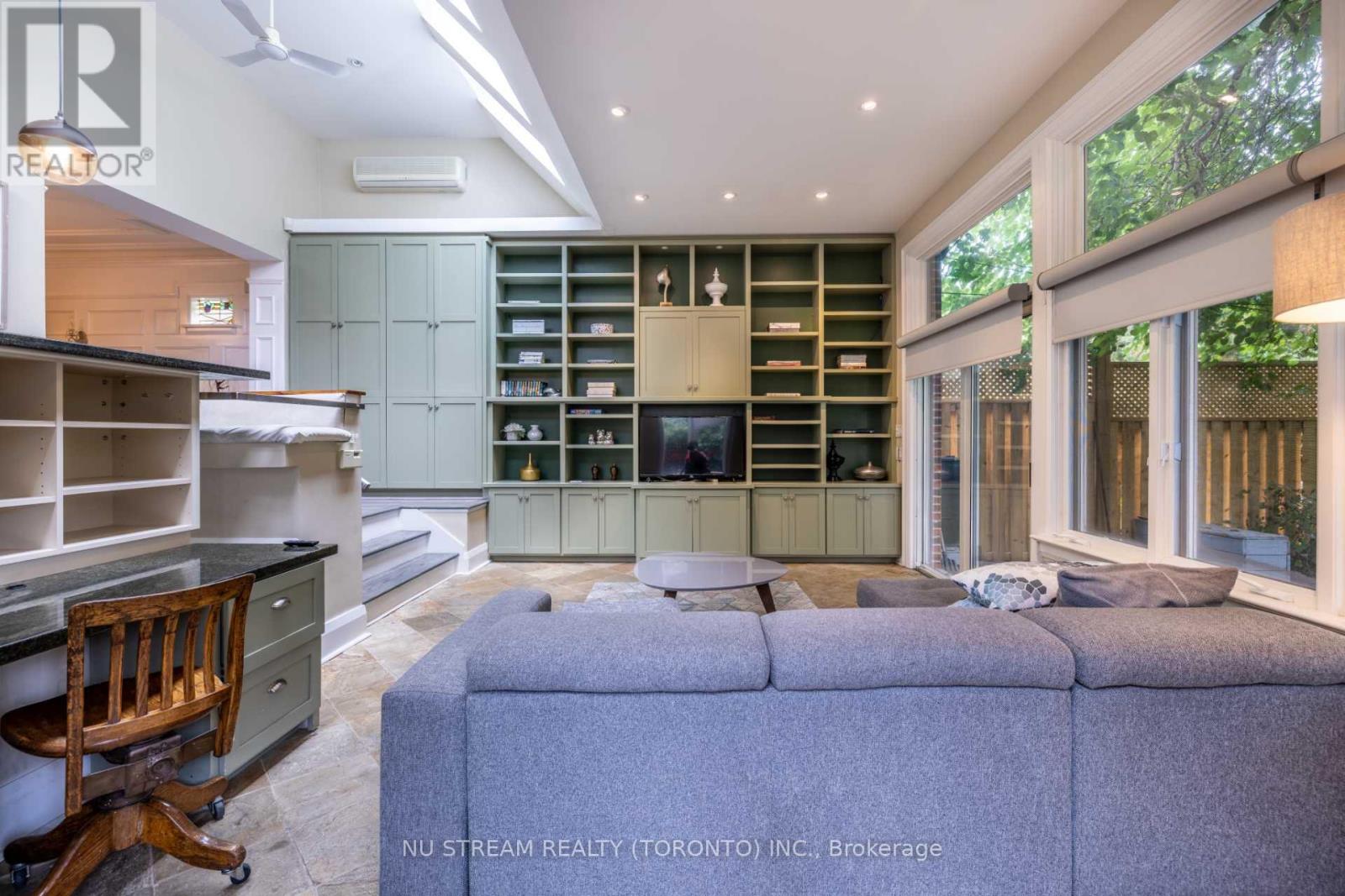 Main+upper 119 Lascelles Boulevard, Toronto, Ontario  M5P 2E5 - Photo 6 - C12426517