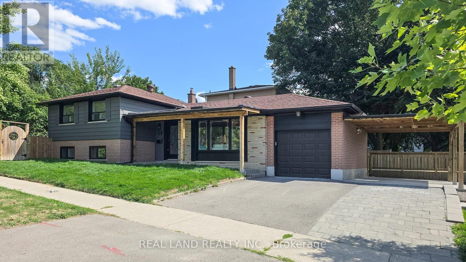 38 Cresthaven Drive, Toronto, Ontario  M2H 1M1 - Photo 2 - C12426594