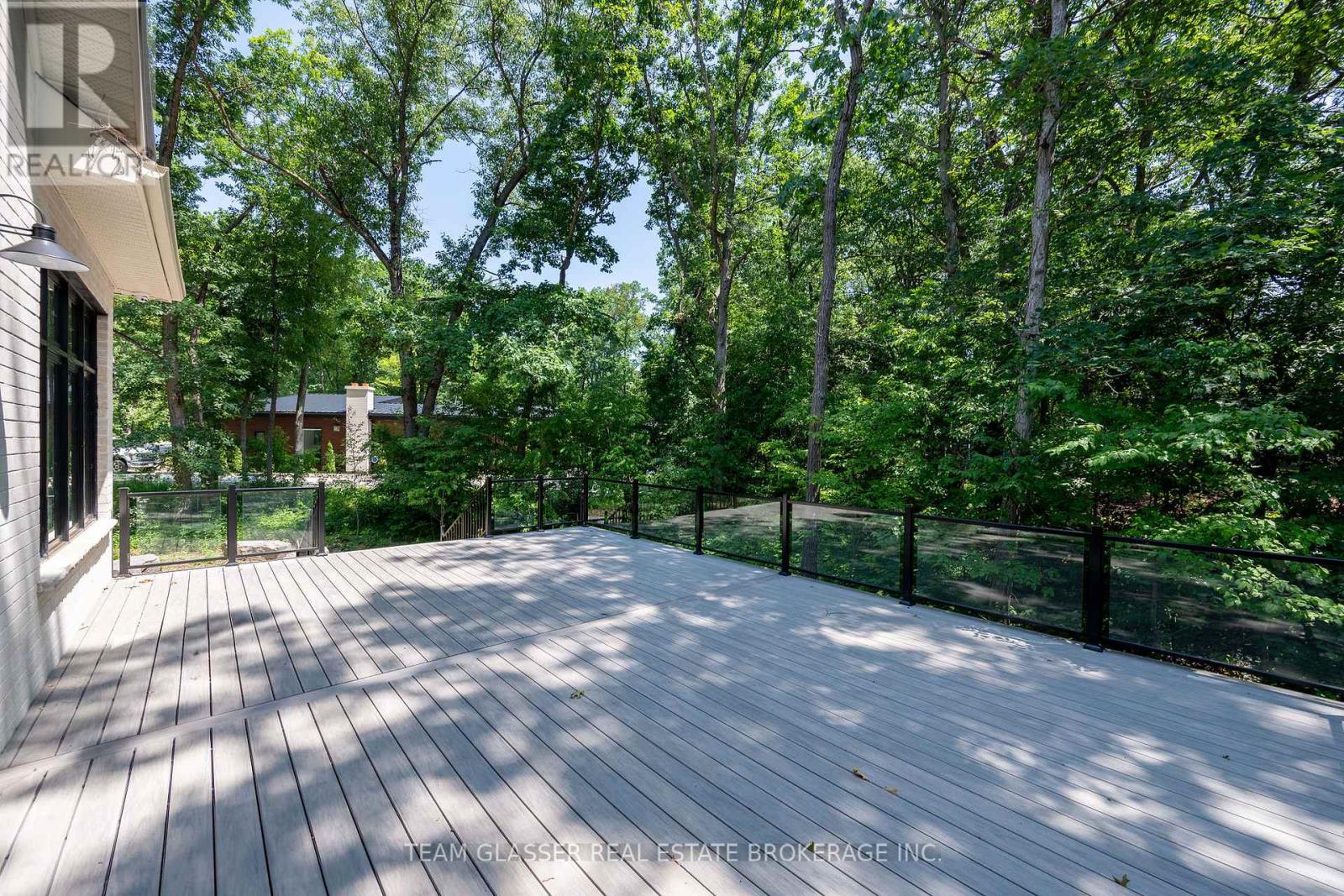 10099 Pinery Bluffs Road, Lambton Shores, Ontario  N0M 1T0 - Photo 42 - X12264529