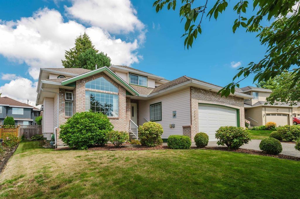 8165 154 Street, Surrey, British Columbia  V3S 7X8 - Photo 2 - R3052252