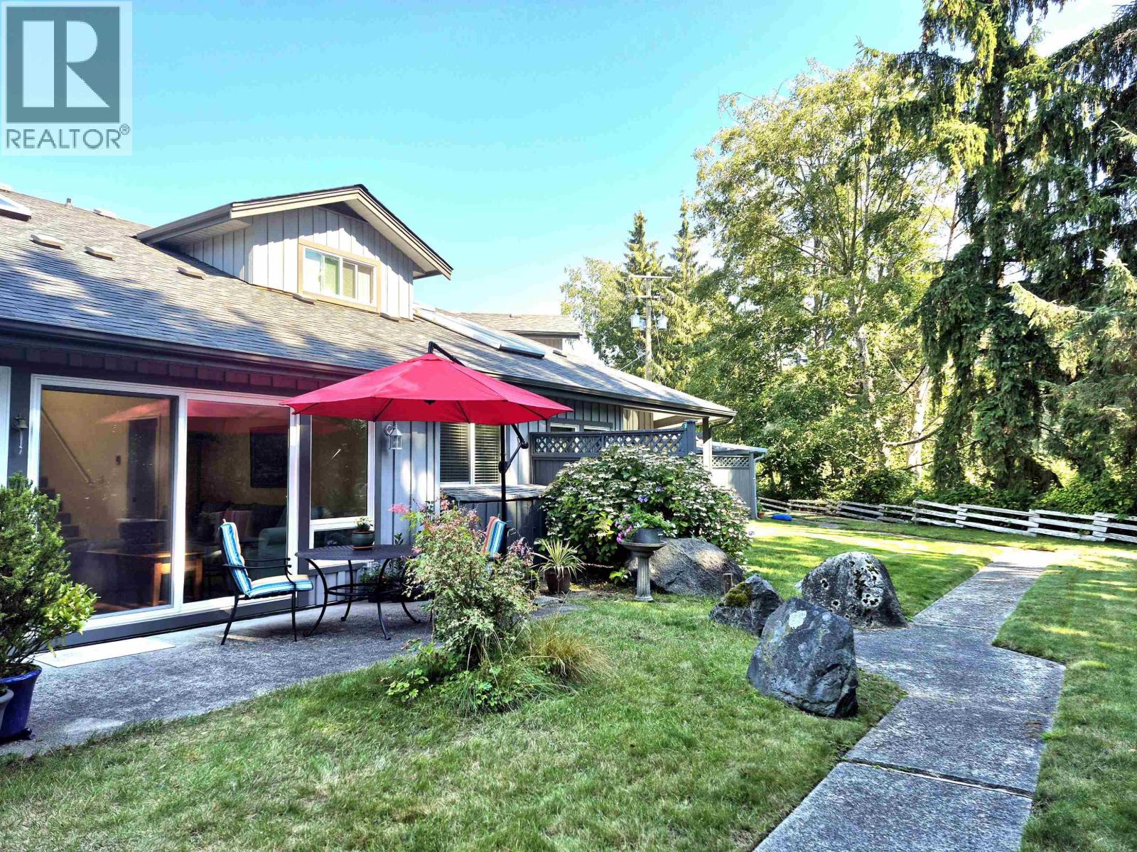 12 5761 WHARF AVENUE, Sechelt, British Columbia
