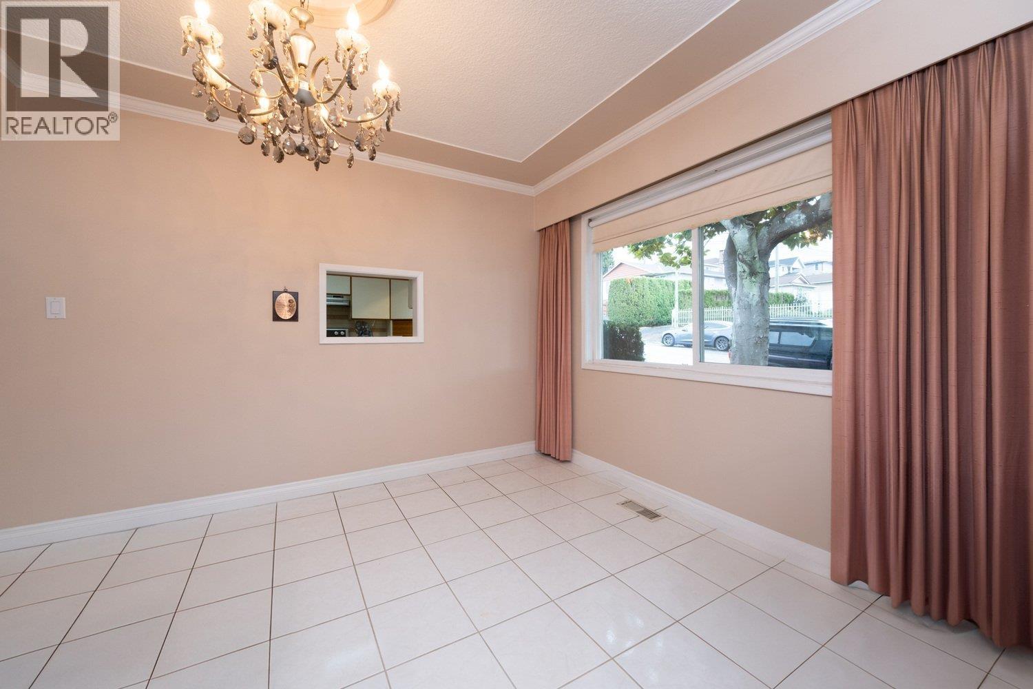 775 Esmond Avenue, Burnaby, British Columbia  V5C 4K4 - Photo 12 - R3052251