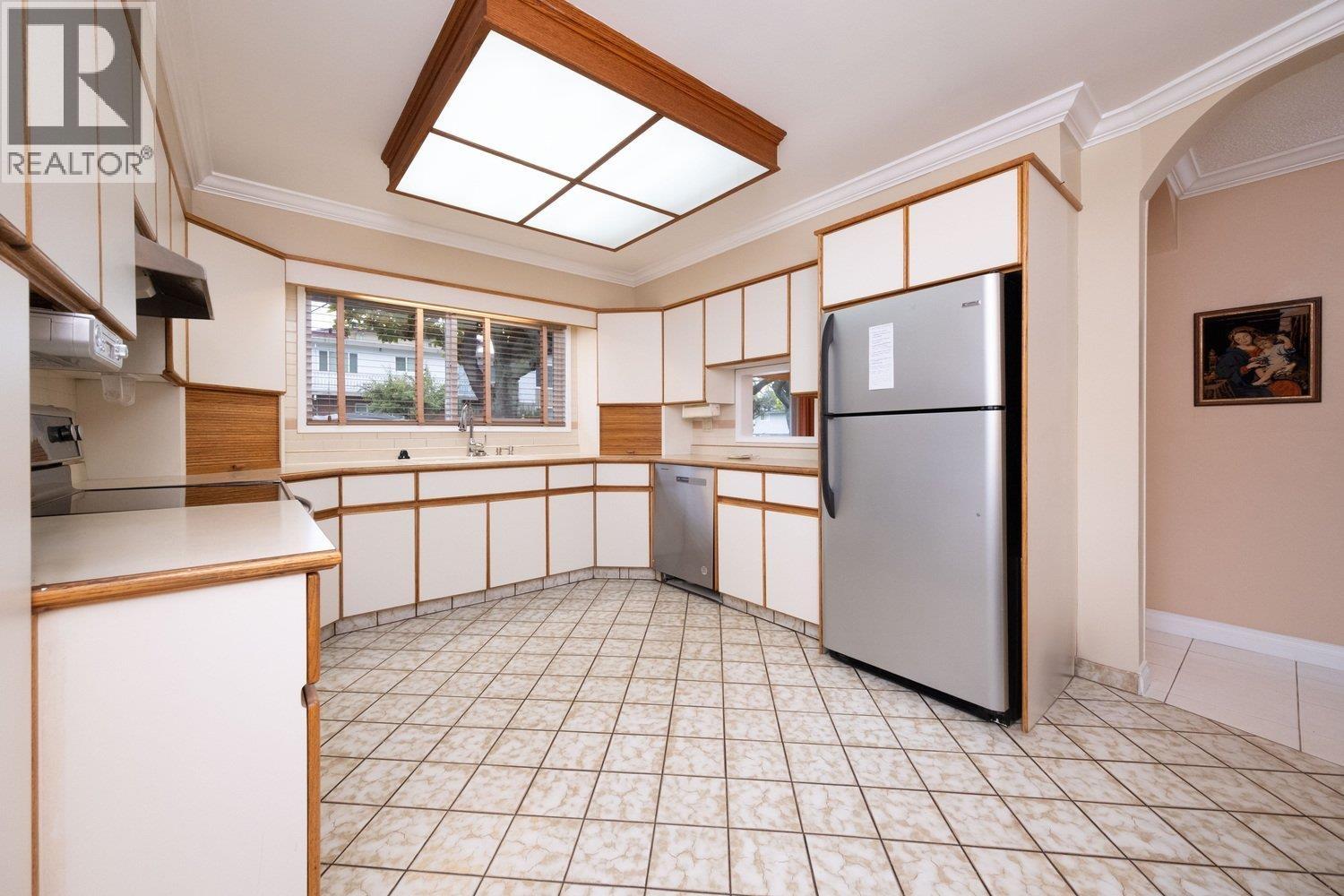 775 Esmond Avenue, Burnaby, British Columbia  V5C 4K4 - Photo 7 - R3052251