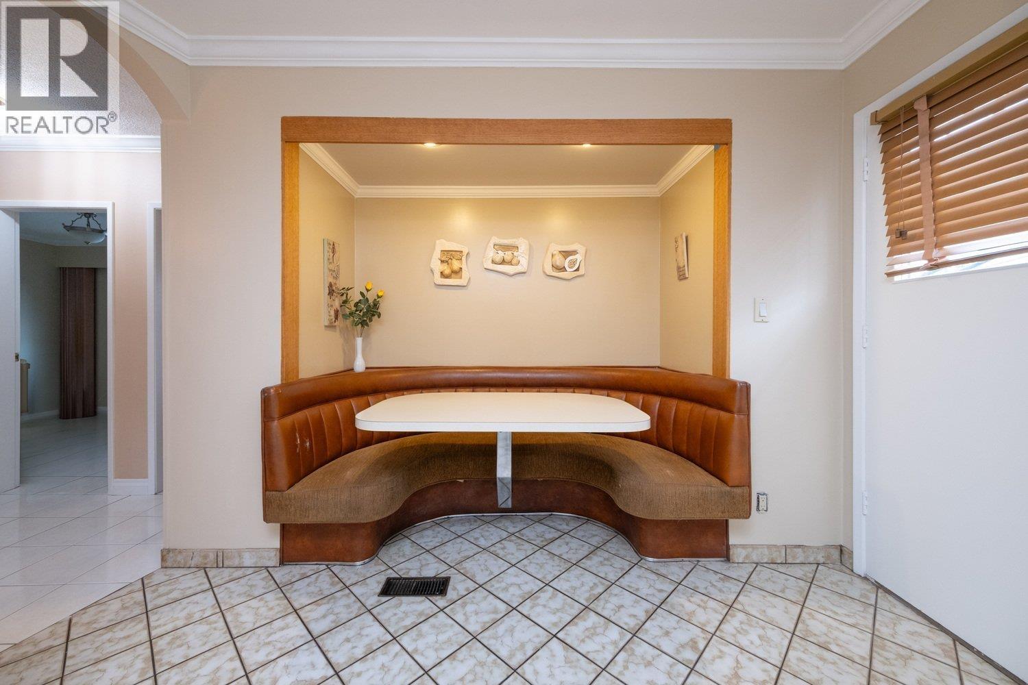 775 Esmond Avenue, Burnaby, British Columbia  V5C 4K4 - Photo 8 - R3052251