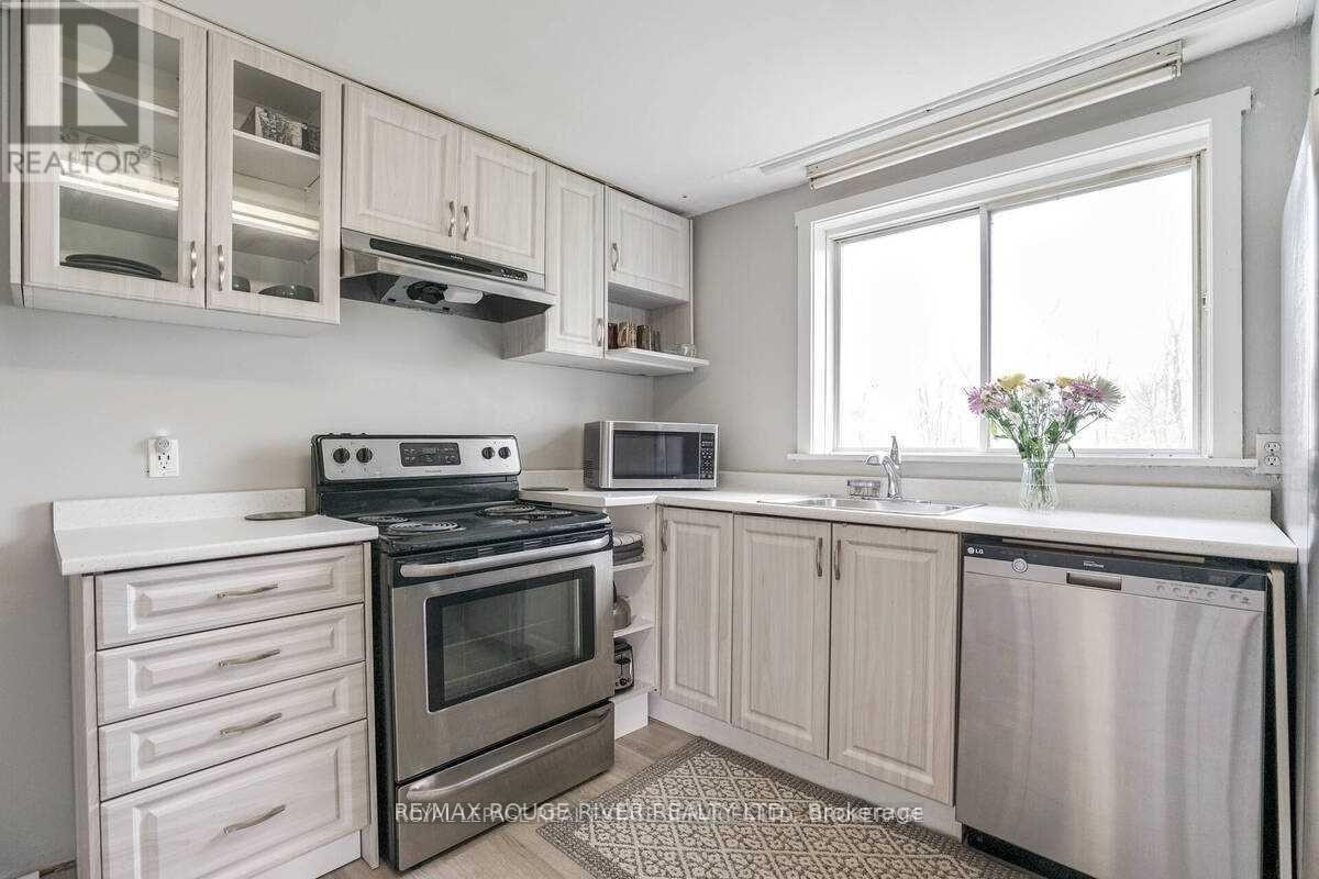 1725 Spruce Hill Road, Pickering, Ontario  L1V 1S3 - Photo 11 - E12426591