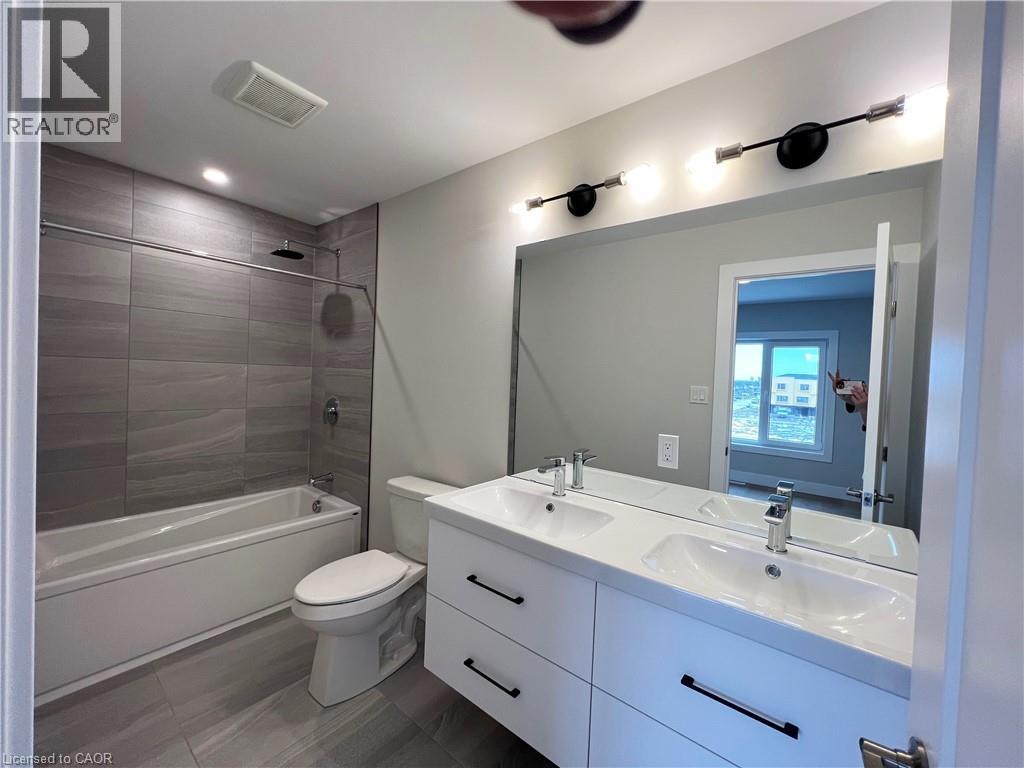 3547 Emilycarr Lane, London, Ontario  N6L 0A5 - Photo 10 - 40773406