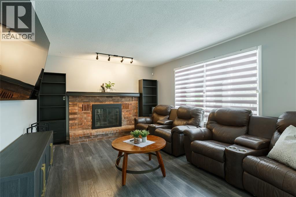 134 Conestoga Drive, Sarnia, Ontario  N7S 5V9 - Photo 6 - 25024252