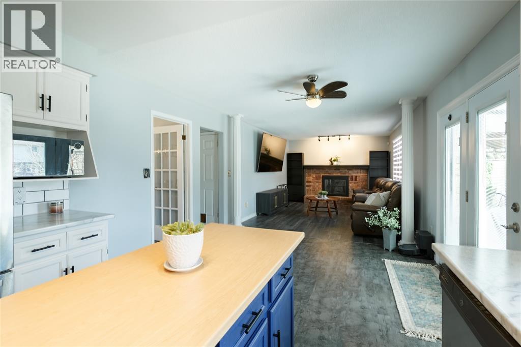 134 Conestoga Drive, Sarnia, Ontario  N7S 5V9 - Photo 8 - 25024252