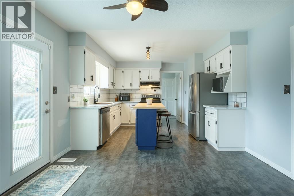 134 Conestoga Drive, Sarnia, Ontario  N7S 5V9 - Photo 9 - 25024252