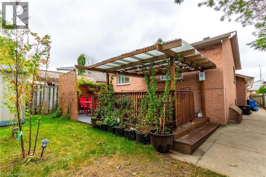 5 Twinoaks Crescent, Stoney Creek, Ontario  L8J 2E6 - Photo 36 - 40773645